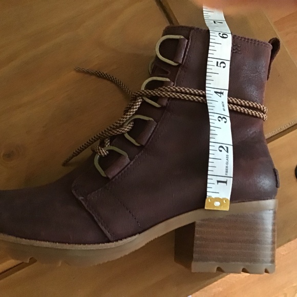 Sorrel Burgundy Lace up Ankle Boots- NWOB - Picture 9 of 16